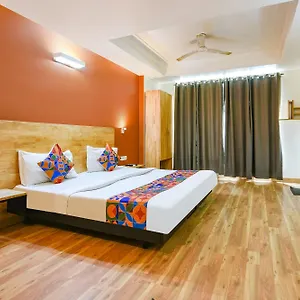 Hotel Fabhotel La Serene Nfc, New Delhi